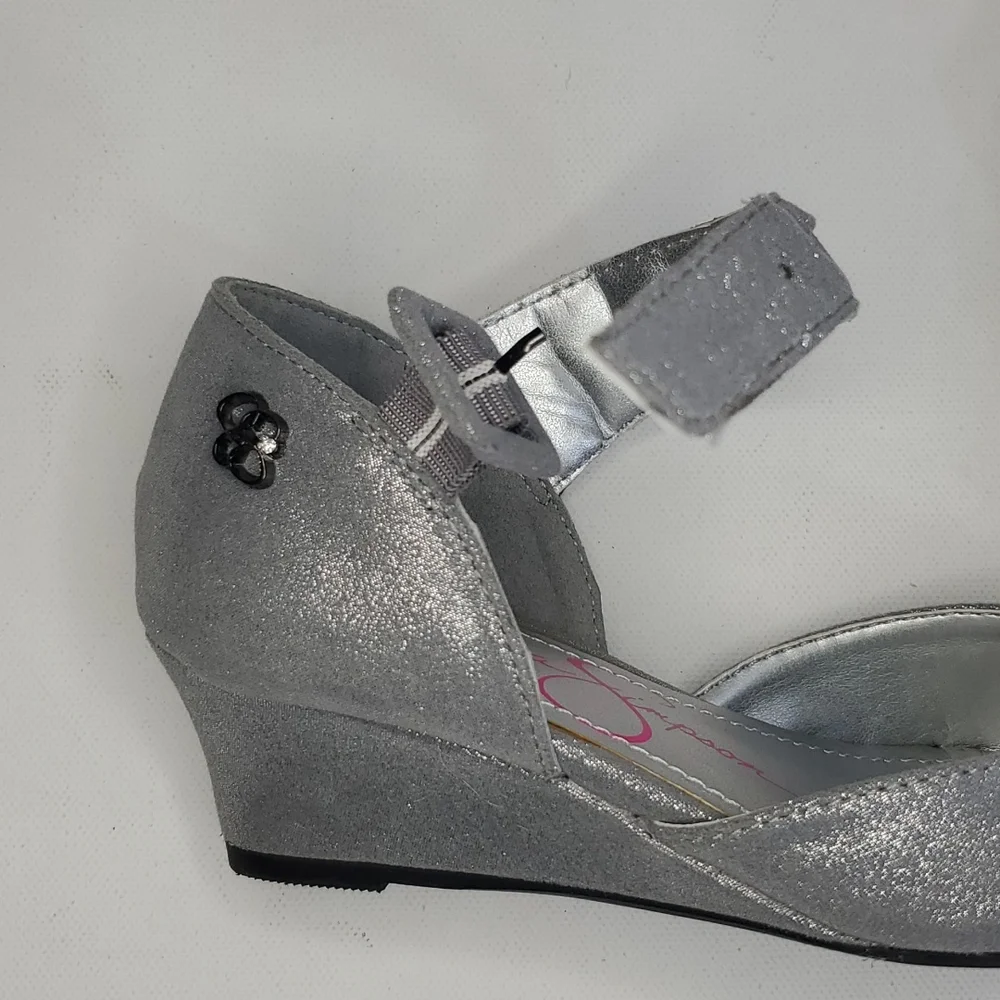Jessica Simpson girls silver wedge dress shoes size 11